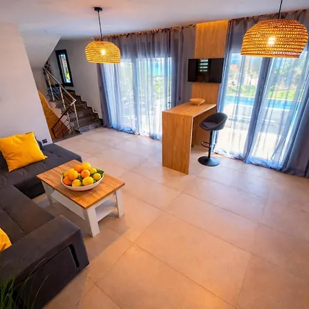 Niamaris, Deluxe, Sea View, Bbq, Private Pool, 80m To The ペフコホリ