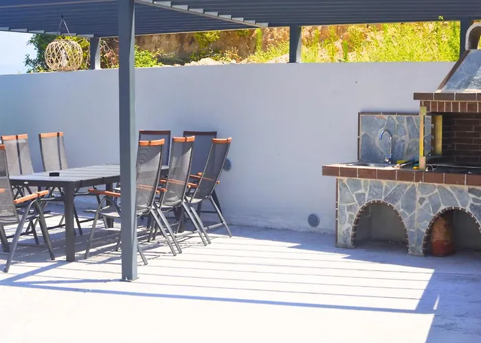 Niamaris, Deluxe, Sea View, Bbq, Private Pool, 80m To The Villa